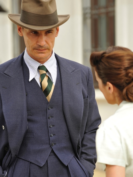 El tiempo entre costuras 